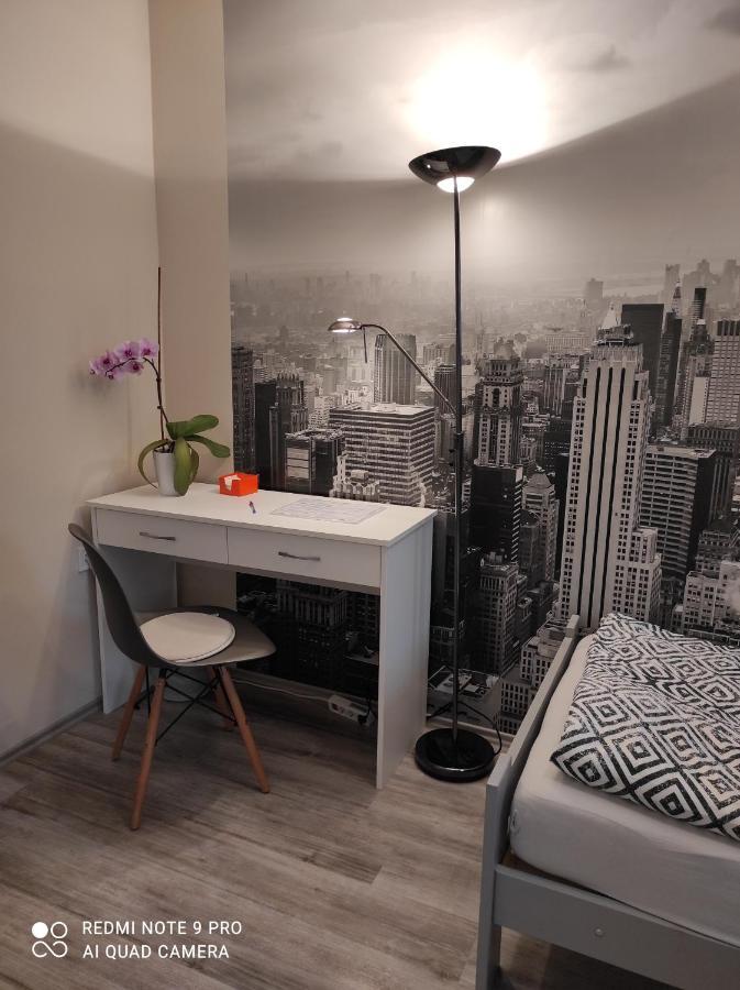Baross Apartman Kaposvár Zewnętrze zdjęcie