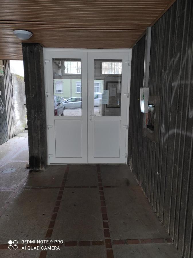 Baross Apartman Kaposvár Zewnętrze zdjęcie